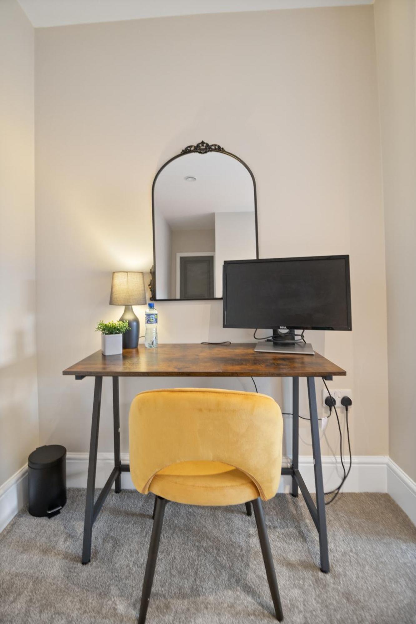 Whiskawaystays - Victoria House - Apartment 6 Worcester Ngoại thất bức ảnh