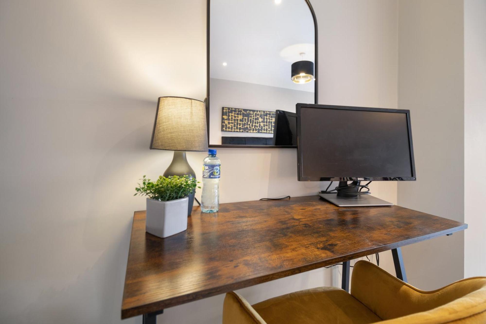 Whiskawaystays - Victoria House - Apartment 6 Worcester Ngoại thất bức ảnh